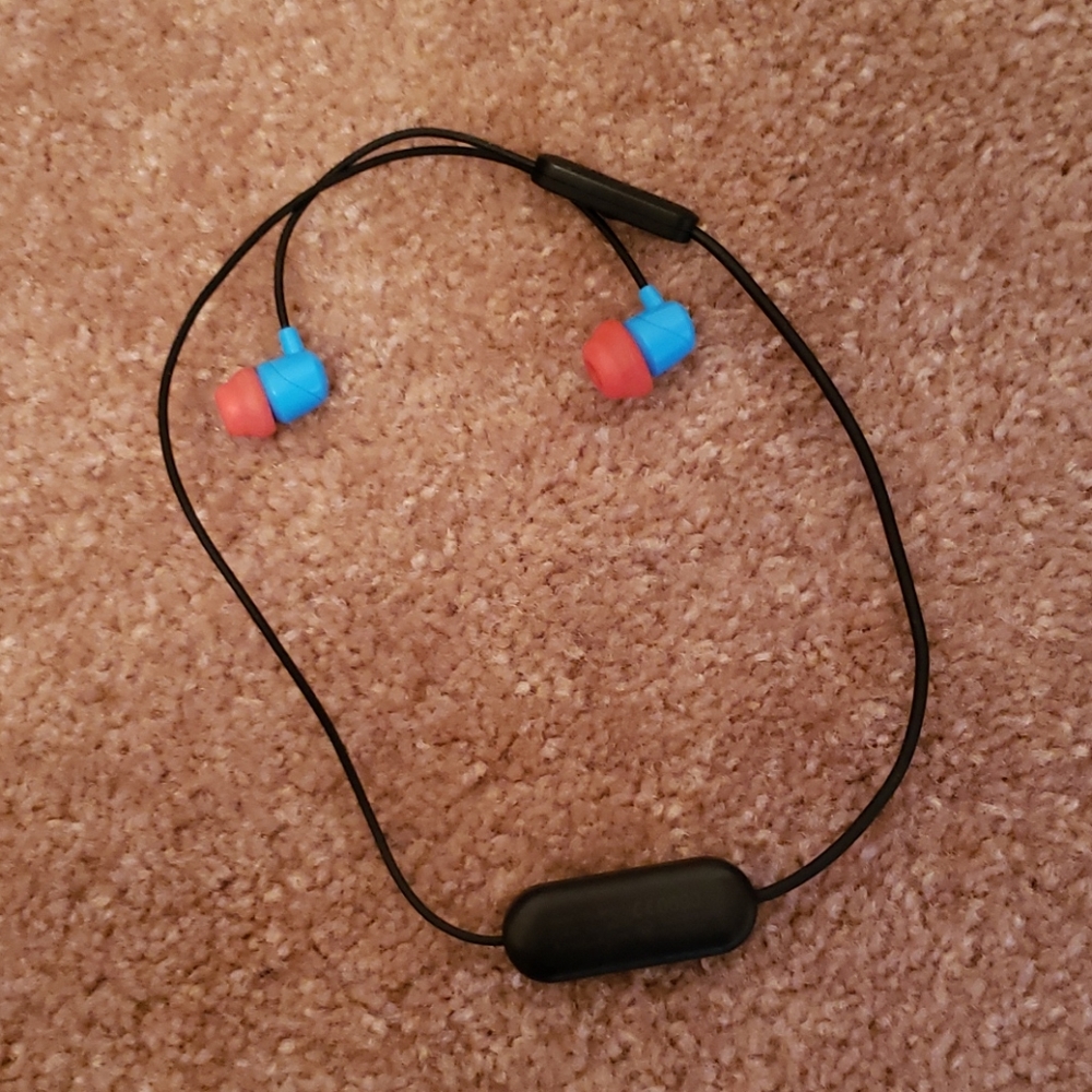 Bluetooth headphones
